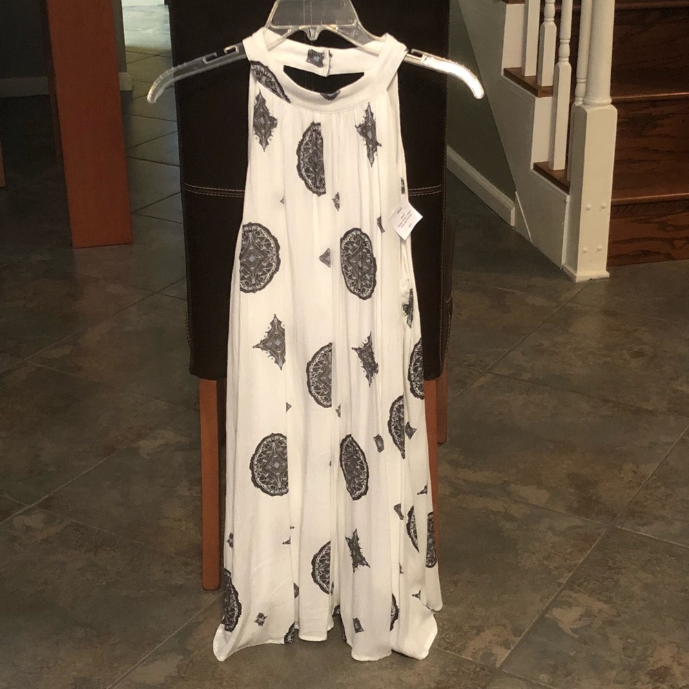 Pockets! Sleeveless dress w pockets